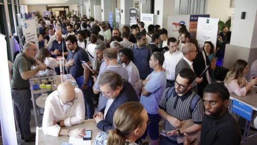 Plus de 600 postulants à l'ouverture... record d'affluence à Grand Central pour le job dating XXL à Marseille