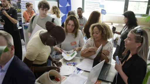 "Parlons industrie" : le job dating, une nouvelle façon de rechercher un emploi